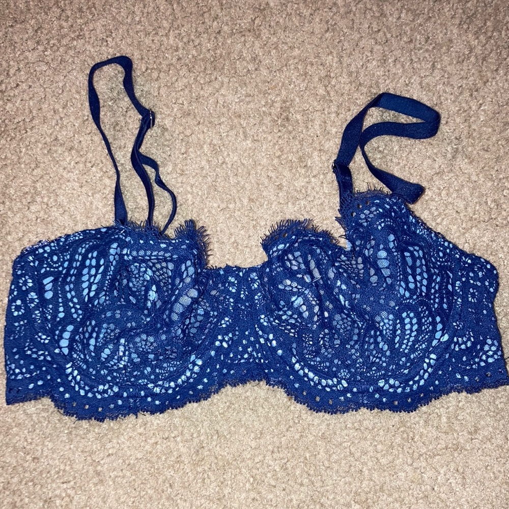 Victoria’s Secret blue Dream Angels Unlined Push Up Lace Bra